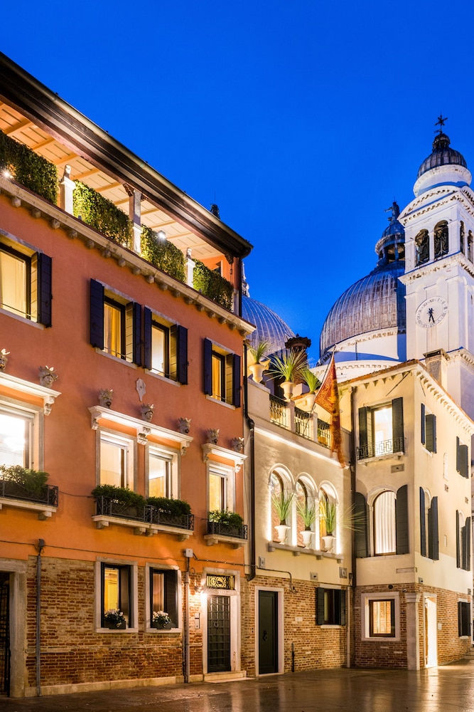 Ca Maria Adele — Hotel building in Venice, Veneto