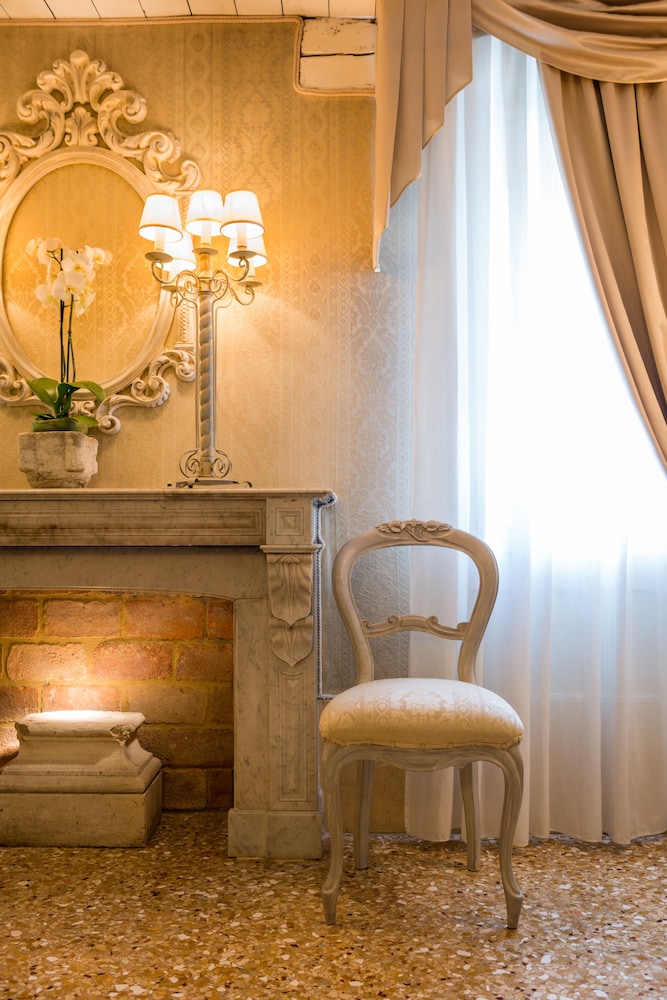 Ca Maria Adele — Hotel rooms in Venice, Veneto