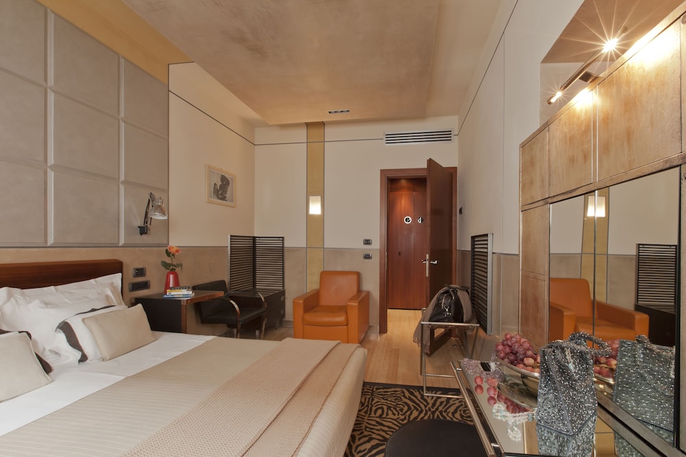 Ca' Pisani Hotel — Hotel rooms in Venice, Veneto