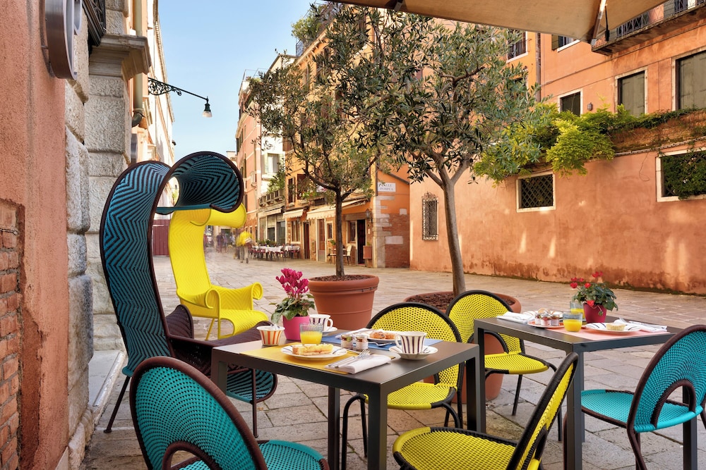 Ca' Pisani Hotel — Restaurant & bars in Venice, Veneto