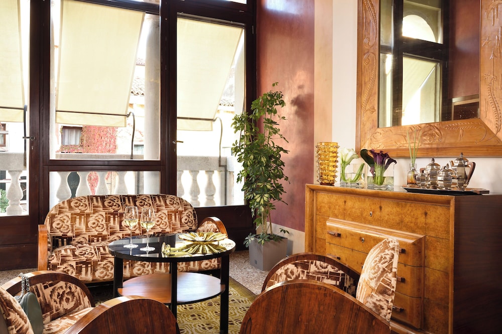 Ca' Pisani Hotel — Restaurant & bars in Venice, Veneto