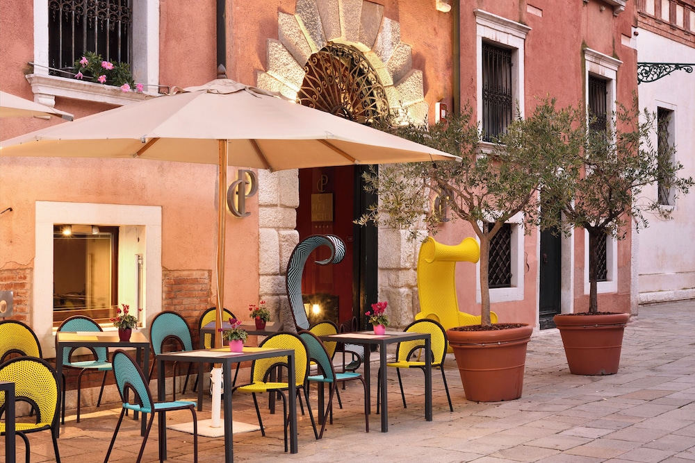 Ca' Pisani Hotel — Restaurant & bars in Venice, Veneto