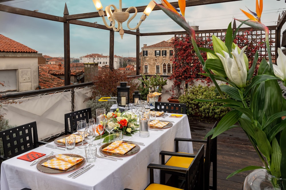 Ca' Pisani Hotel — Restaurant & bars in Venice, Veneto