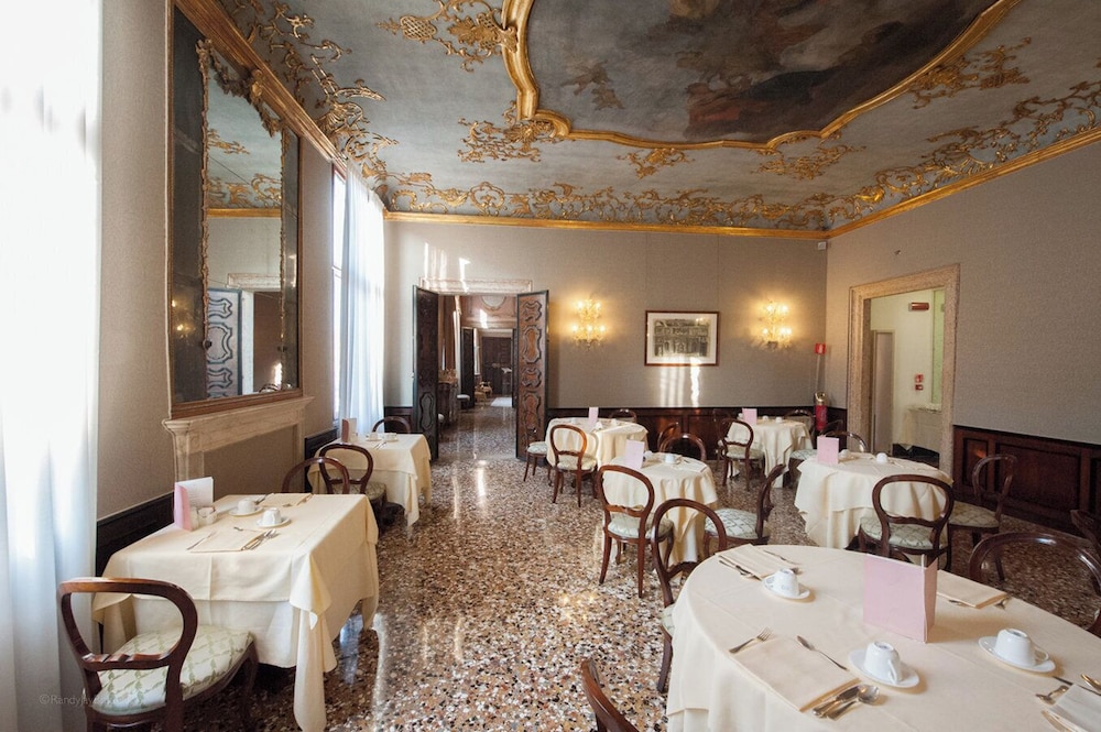 Ca' Sagredo — Restaurant & bars in Venice, Veneto
