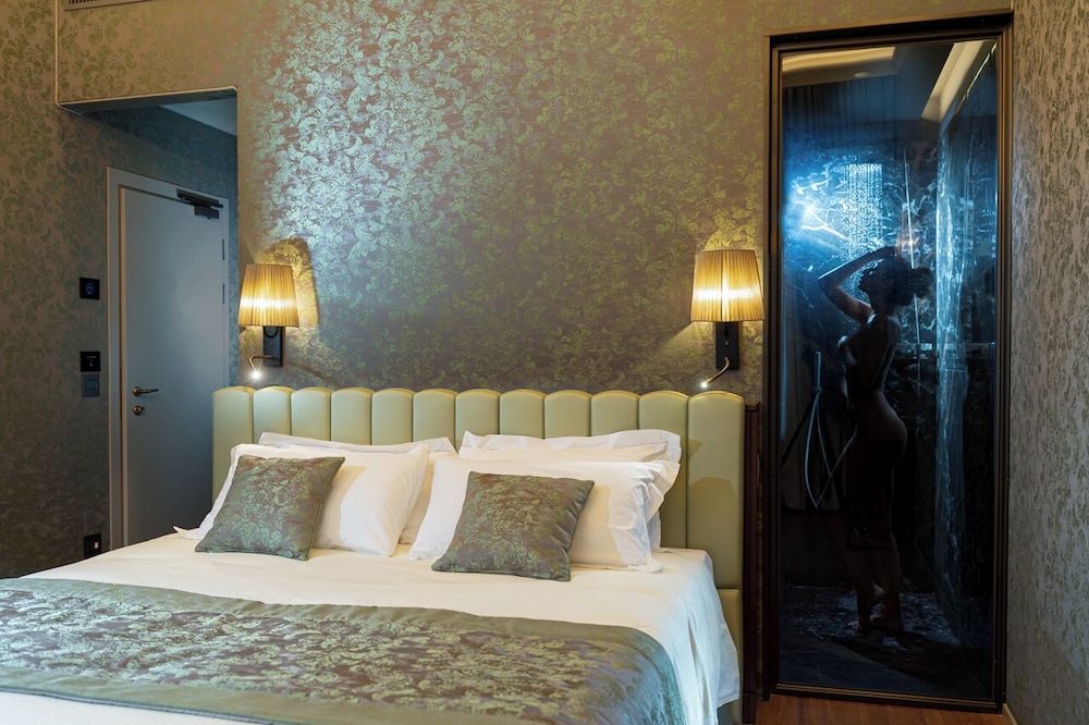Hotel Canaletto — Hotel rooms in Venice, Veneto