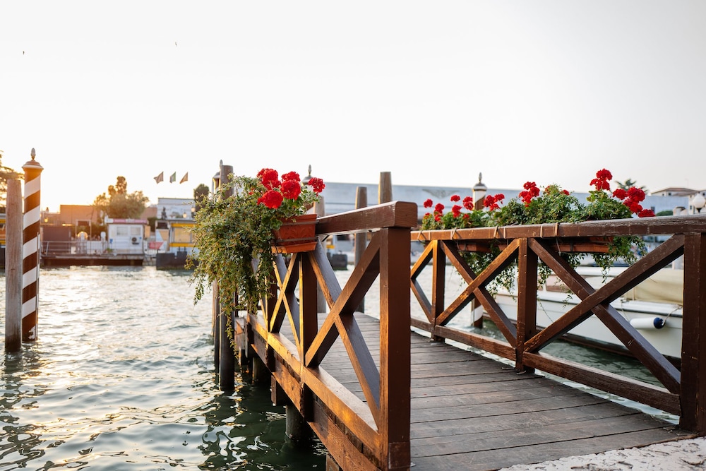 Hotel Carlton on the Grand Canal — Attractions in the area in Venice, Veneto