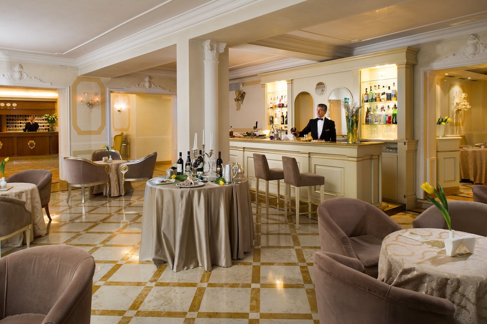Hotel Carlton on the Grand Canal — Restaurant & bars in Venice, Veneto