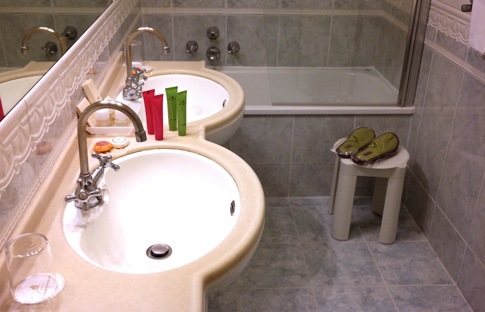 Hotel Carlton on the Grand Canal — Hotel rooms in Venice, Veneto
