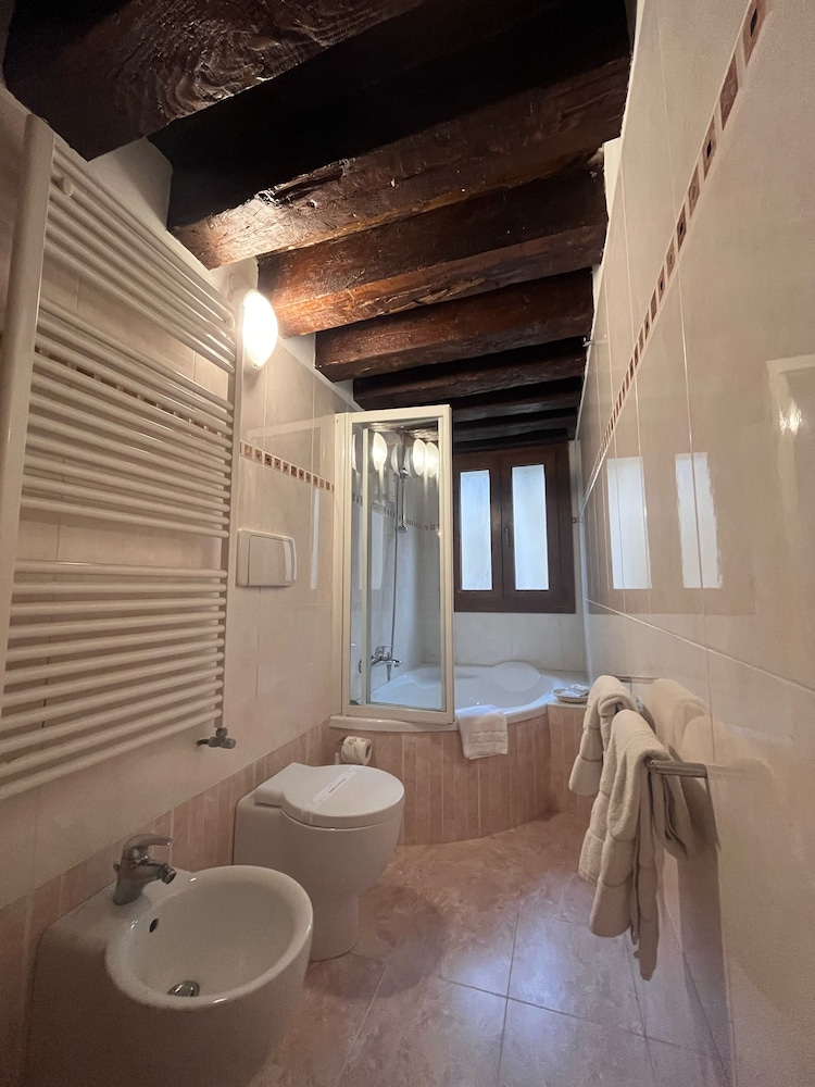 Hotel Castello — Hotel rooms in Venice, Veneto