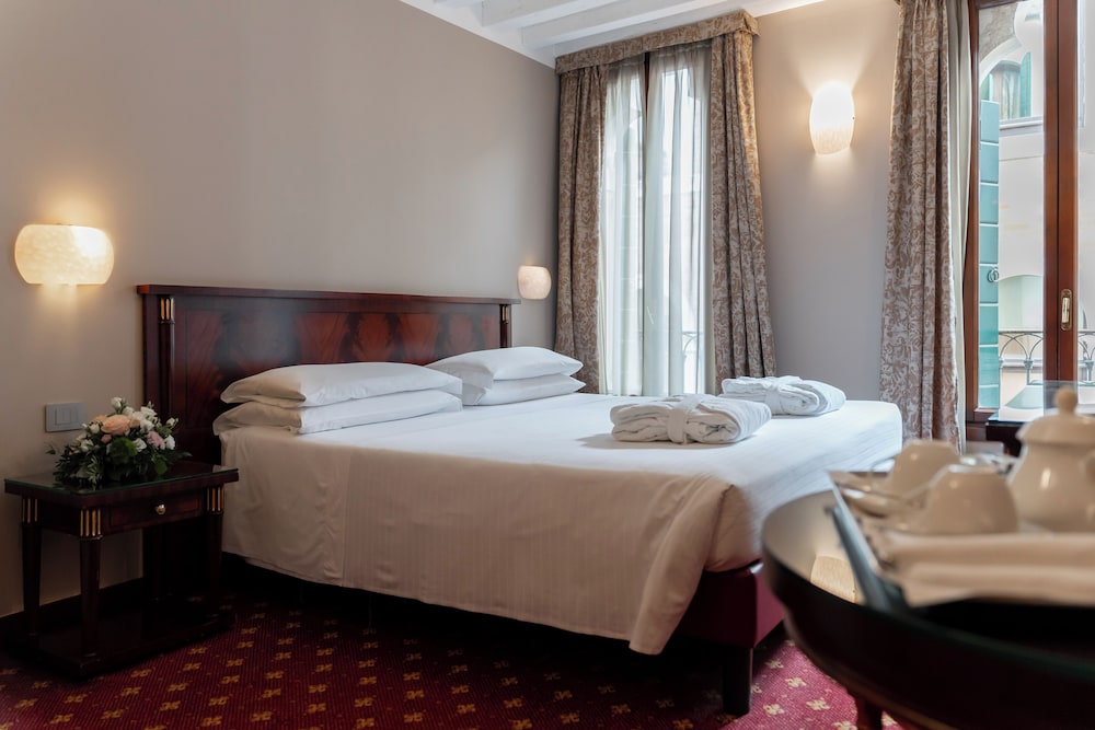 Hotel Cavalletto e Doge Orseolo — Hotel rooms in Venice, Veneto