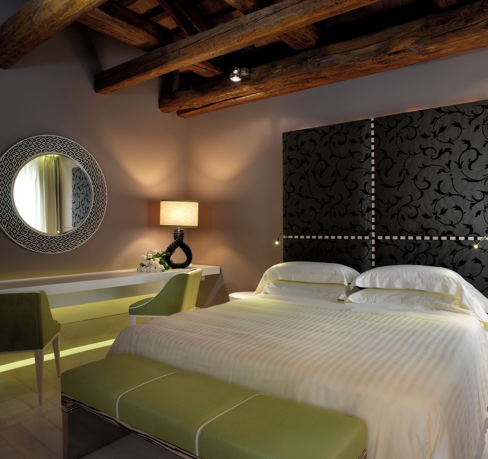 Sina Centurion Palace — Hotel rooms in Venice, Veneto
