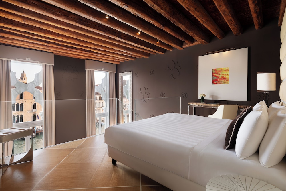 Sina Centurion Palace — Hotel rooms in Venice, Veneto