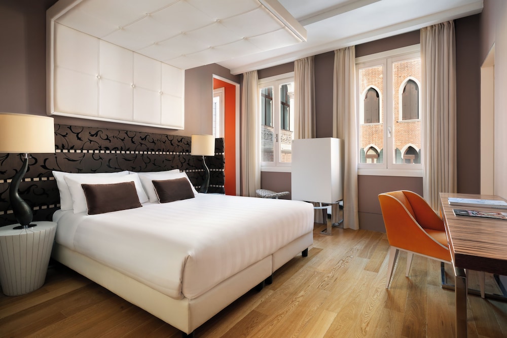 Sina Centurion Palace — Hotel rooms in Venice, Veneto