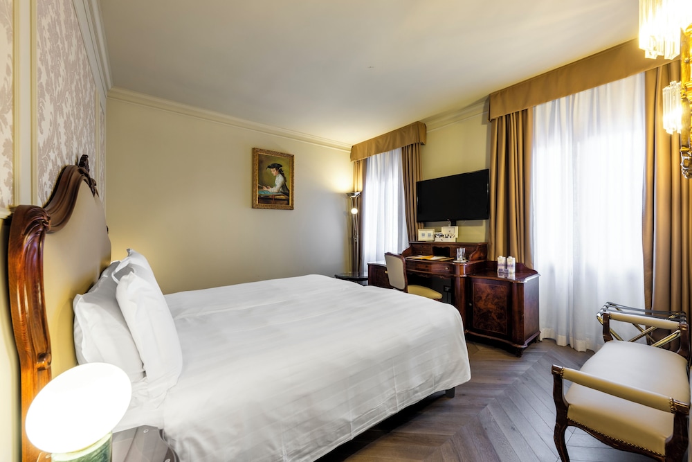 Colombina Hotel — Hotel rooms in Venice, Veneto