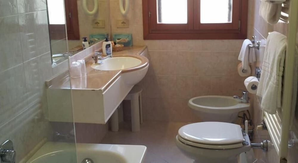 Hotel Diana — Hotel rooms in Venice, Veneto