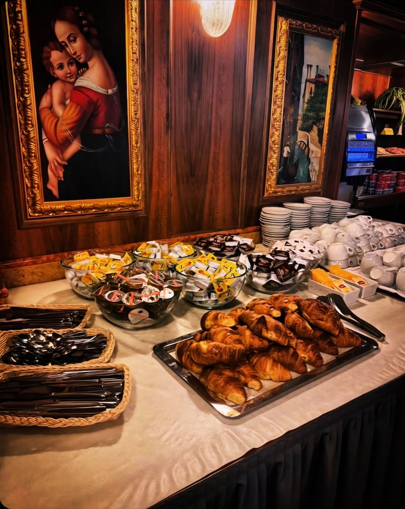 Hotel Diana — Restaurant & bars in Venice, Veneto