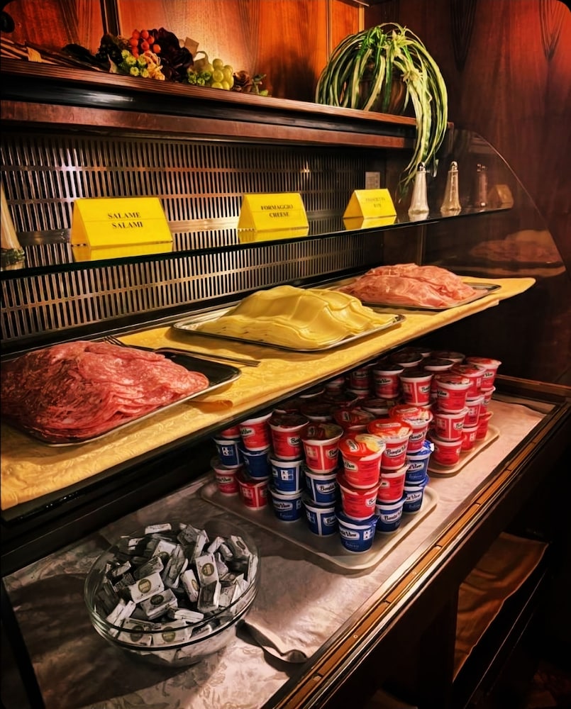 Hotel Diana — Restaurant & bars in Venice, Veneto
