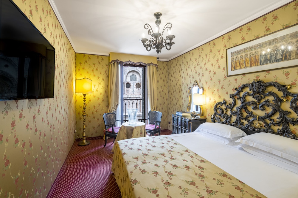 Hotel Concordia — Hotel rooms in Venice, Veneto