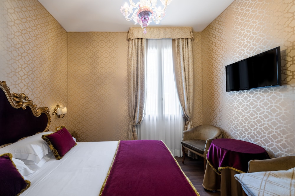 Hotel Concordia — Hotel rooms in Venice, Veneto
