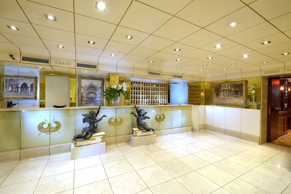 Hotel Concordia — Hotel building in Venice, Veneto