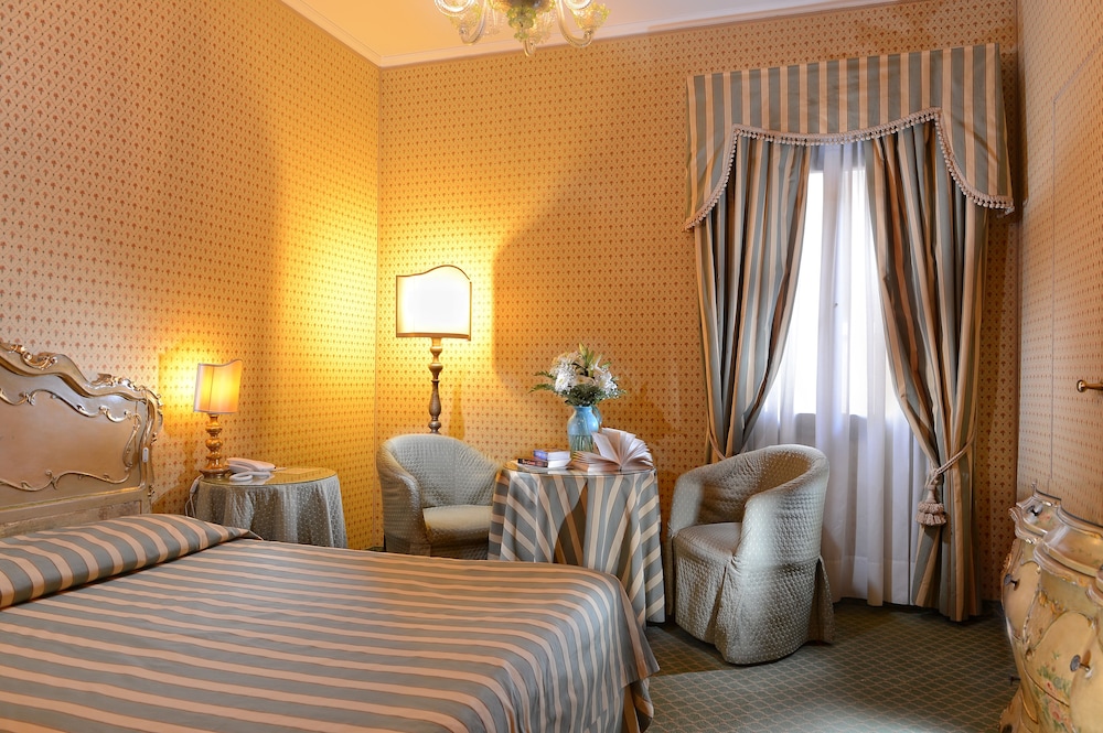 Hotel Concordia — Hotel rooms in Venice, Veneto