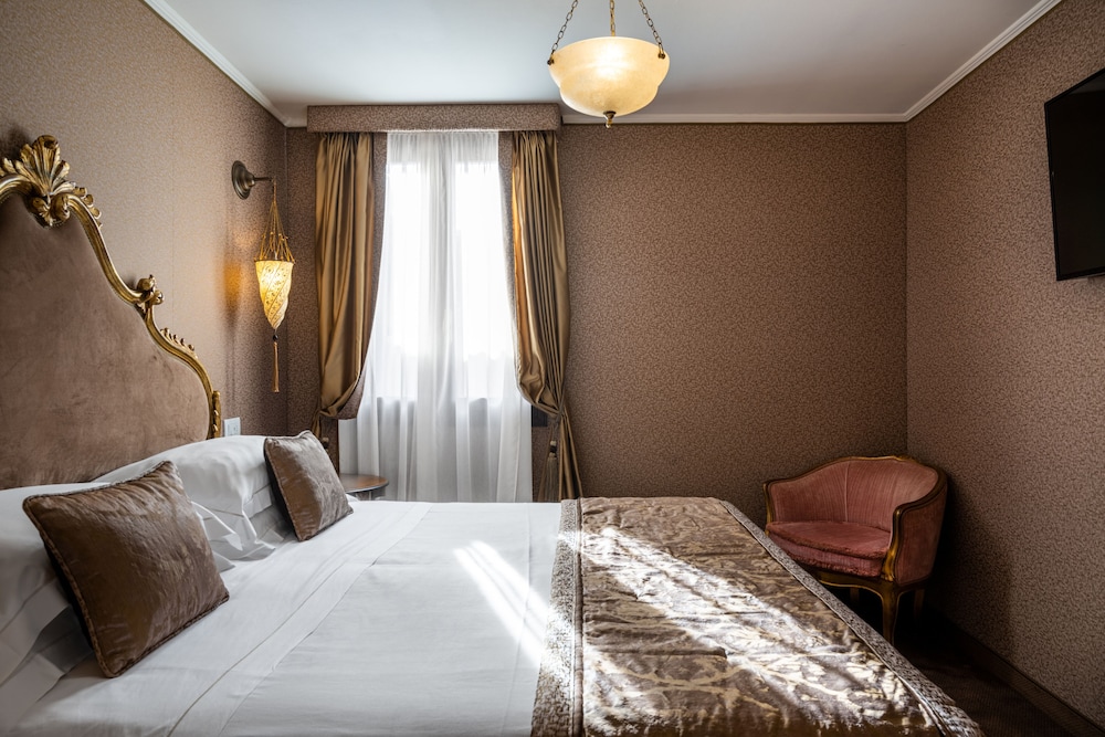 Hotel Concordia — Hotel rooms in Venice, Veneto