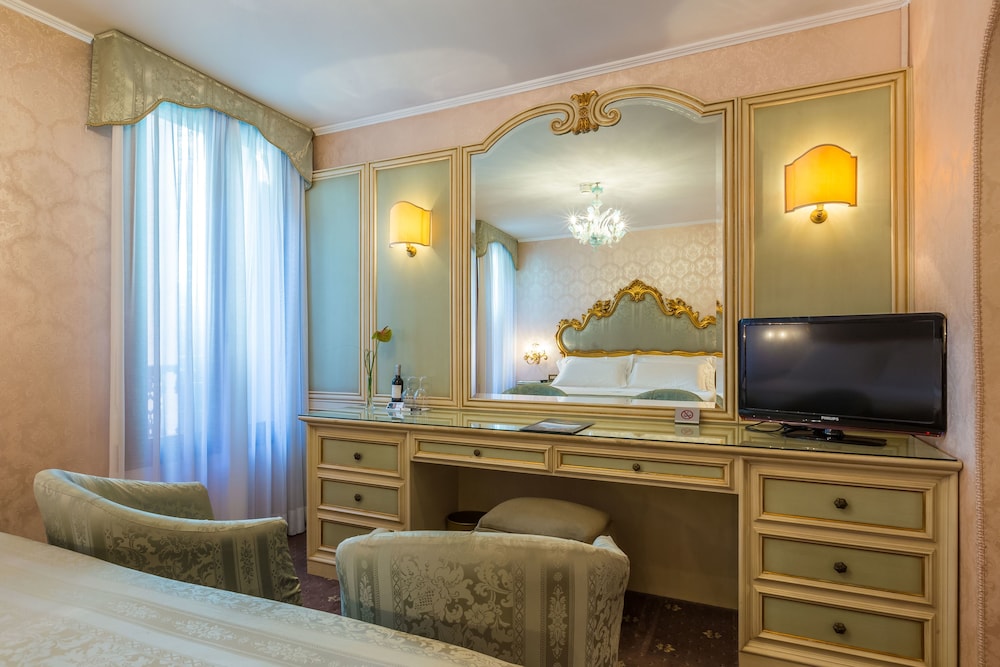 Hotel Concordia — Hotel rooms in Venice, Veneto