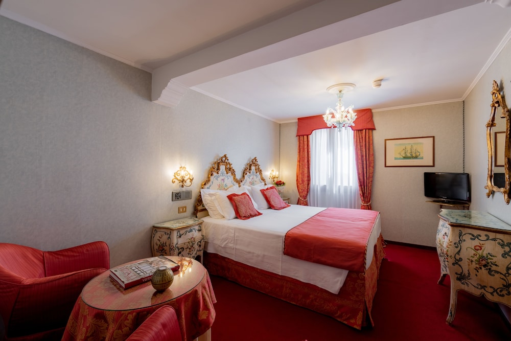 Hotel Concordia — Hotel rooms in Venice, Veneto