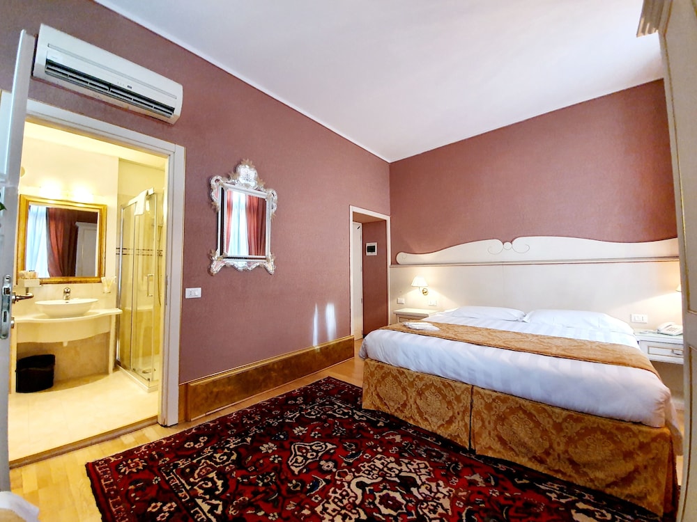 Corte dei Greci — Hotel rooms in Venice, Veneto