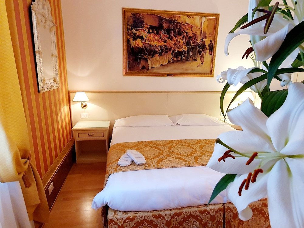 Corte dei Greci — Hotel rooms in Venice, Veneto