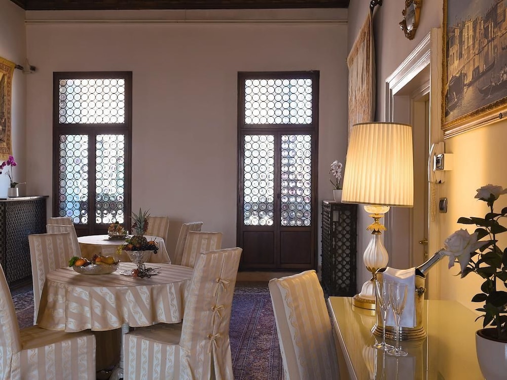Corte dei Greci — Restaurant & bars in Venice, Veneto