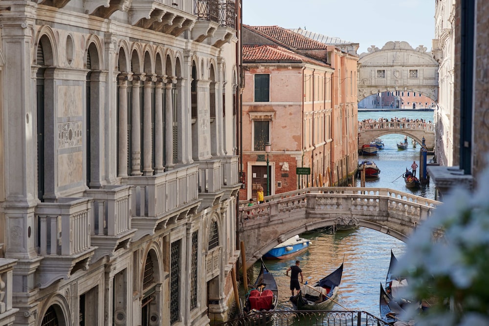Hotel Dona Palace — Attractions in the area in Venice, Veneto