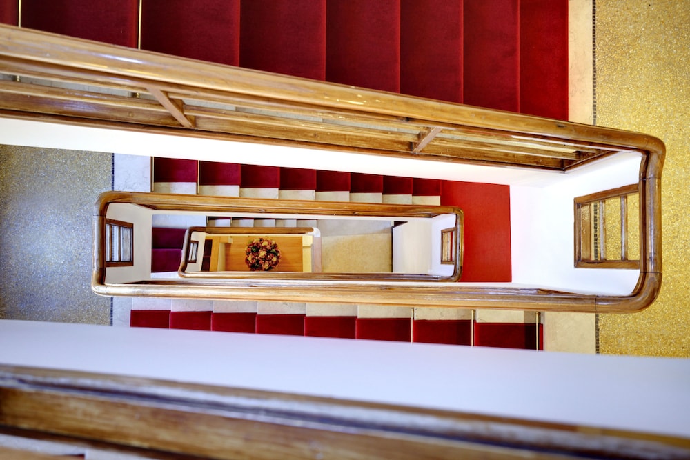 Hotel Dona Palace — Hotel building in Venice, Veneto