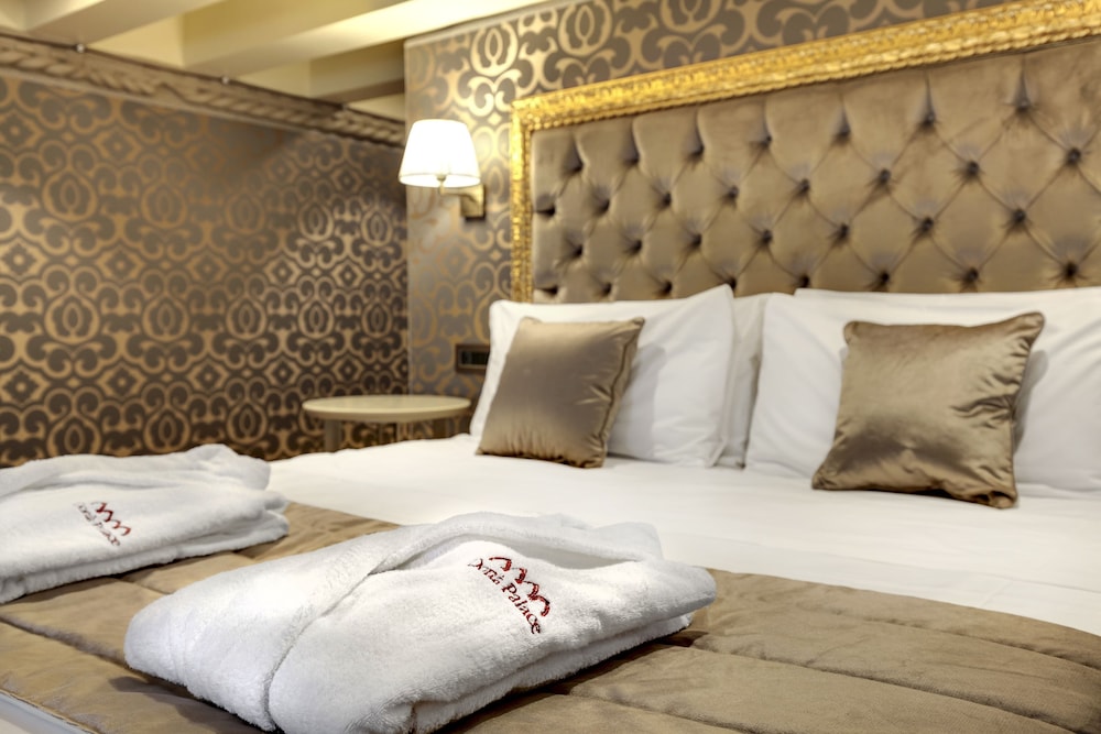 Hotel Dona Palace — Hotel rooms in Venice, Veneto