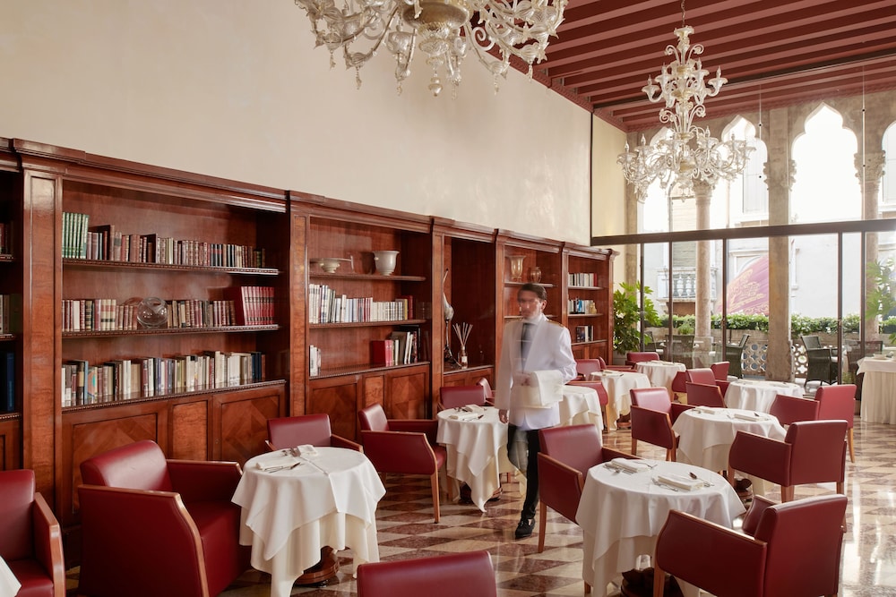Hotel Dona Palace — Restaurant & bars in Venice, Veneto