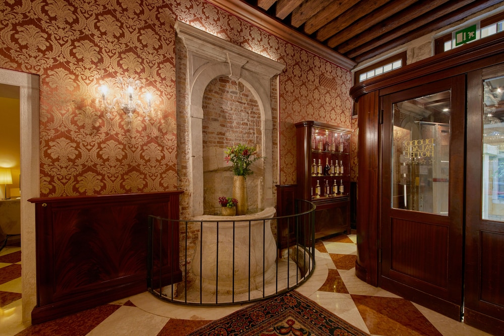 Duodo Palace Hotel — Hotel building in Venice, Veneto