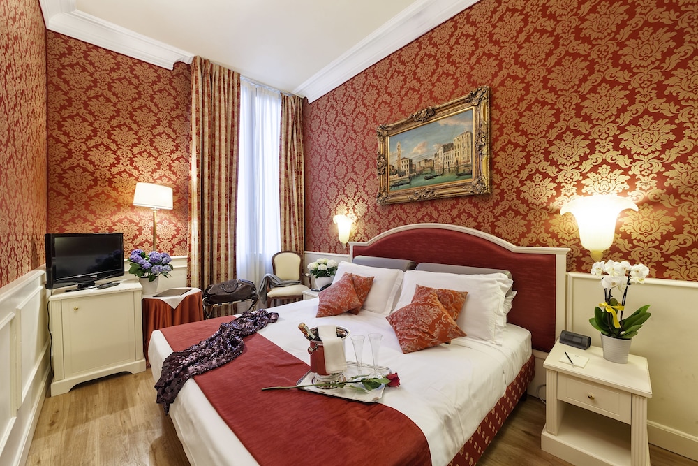 Duodo Palace Hotel — Hotel rooms in Venice, Veneto