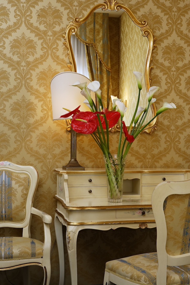 Hotel Gorizia A La Valigia — Hotel rooms in Venice, Veneto