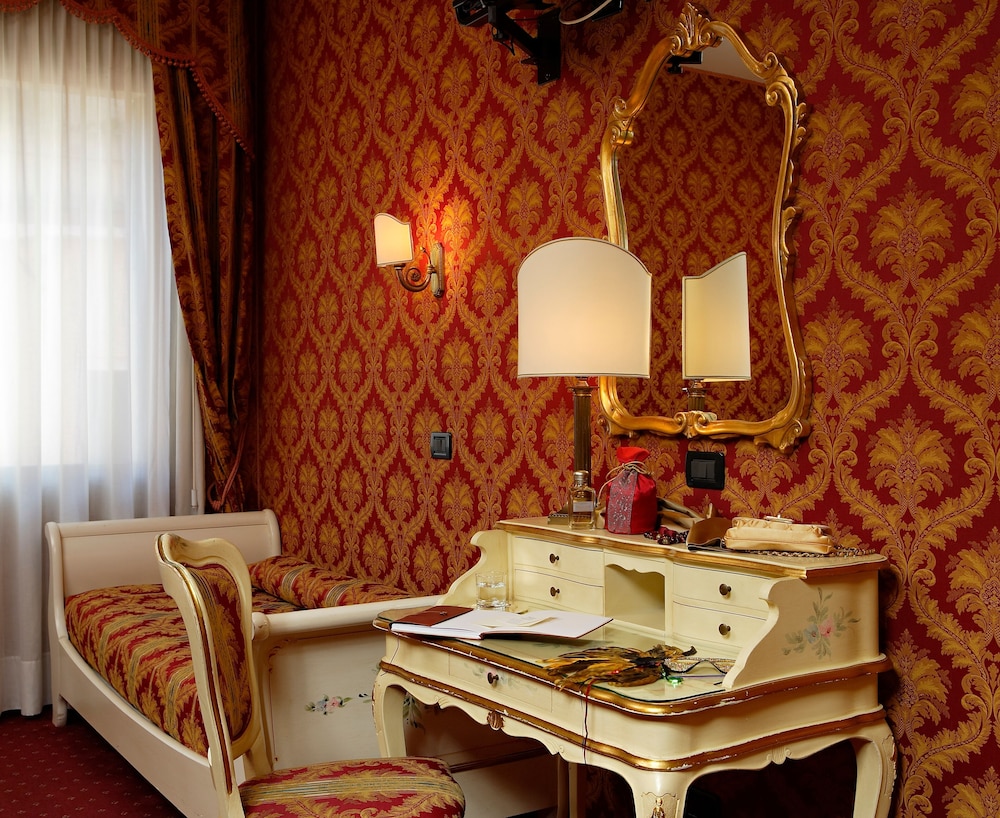 Hotel Gorizia A La Valigia — Hotel rooms in Venice, Veneto