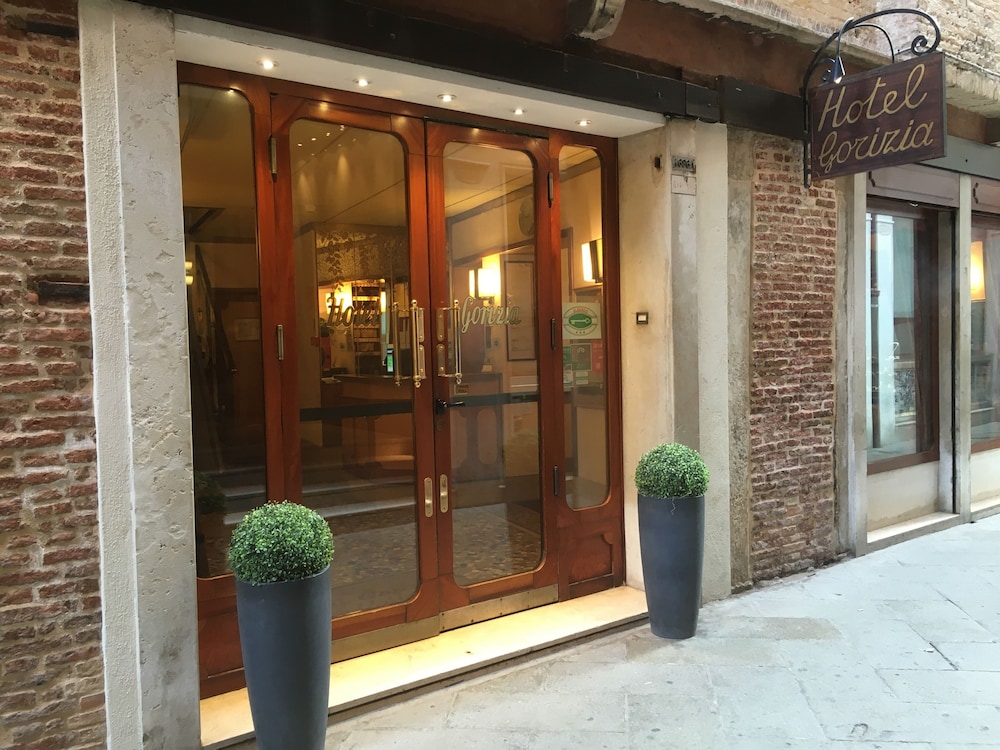 Hotel Gorizia A La Valigia — Hotel building in Venice, Veneto