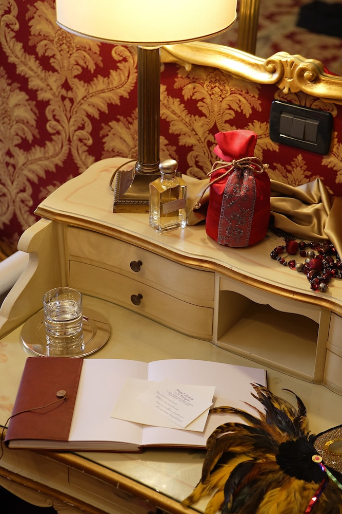 Hotel Gorizia A La Valigia — Hotel rooms in Venice, Veneto