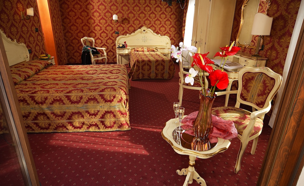 Hotel Gorizia A La Valigia — Hotel rooms in Venice, Veneto