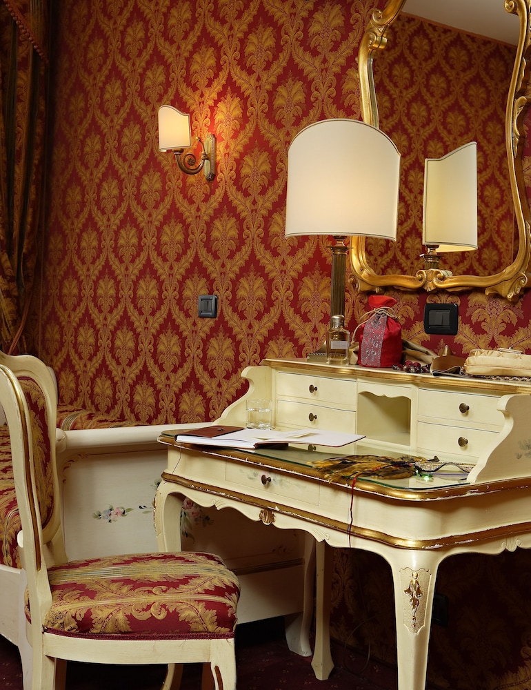 Hotel Gorizia A La Valigia — Hotel rooms in Venice, Veneto