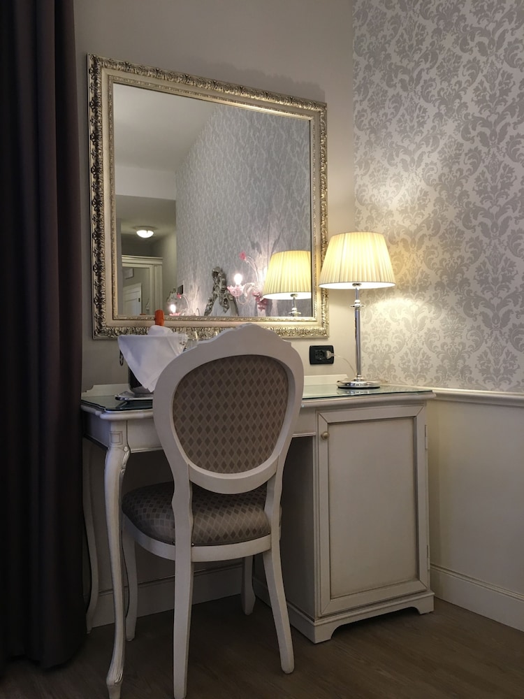 Hotel Gorizia A La Valigia — Hotel rooms in Venice, Veneto