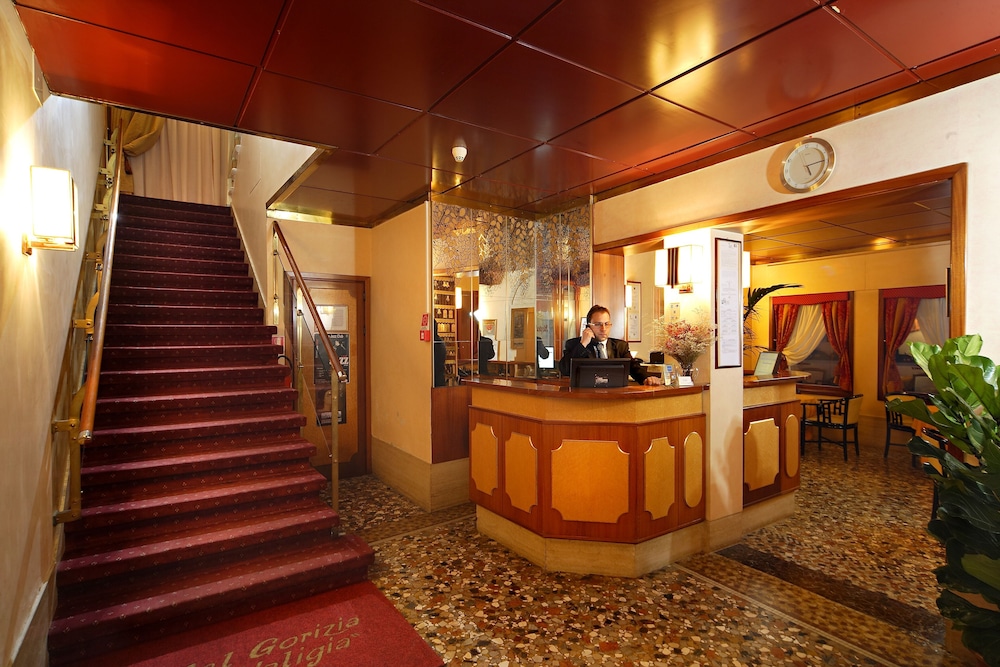Hotel Gorizia A La Valigia — Hotel building in Venice, Veneto