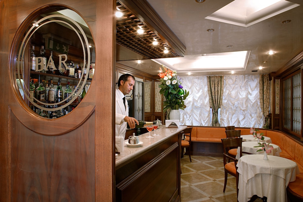 Kette Hotel — Restaurant & bars in Venice, Veneto