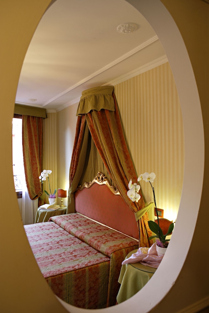Kette Hotel — Hotel rooms in Venice, Veneto
