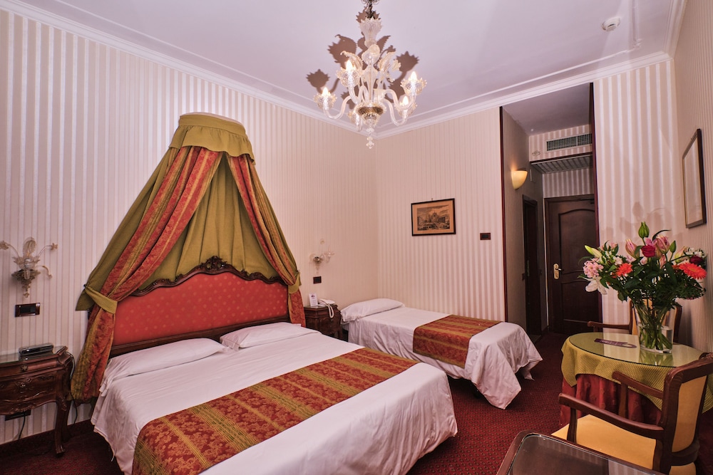Kette Hotel — Hotel rooms in Venice, Veneto