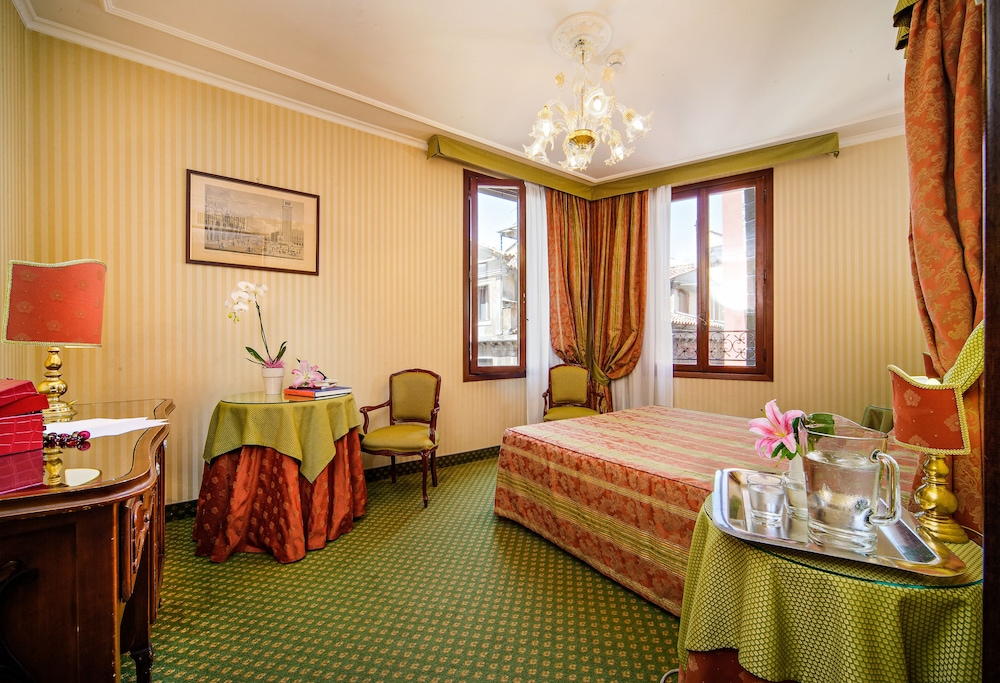 Kette Hotel — Hotel rooms in Venice, Veneto