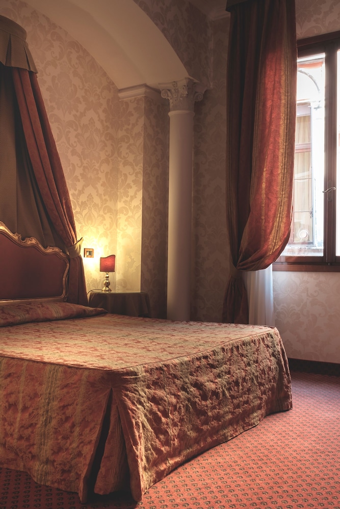 Kette Hotel — Hotel rooms in Venice, Veneto